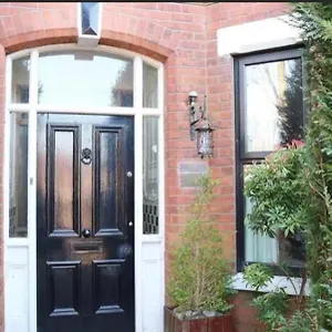  Homestay Victorian Elegance In